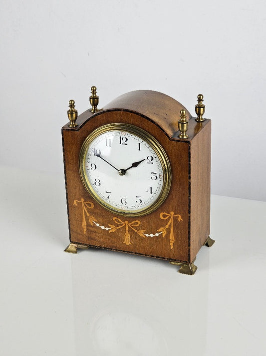 antique mantle clock