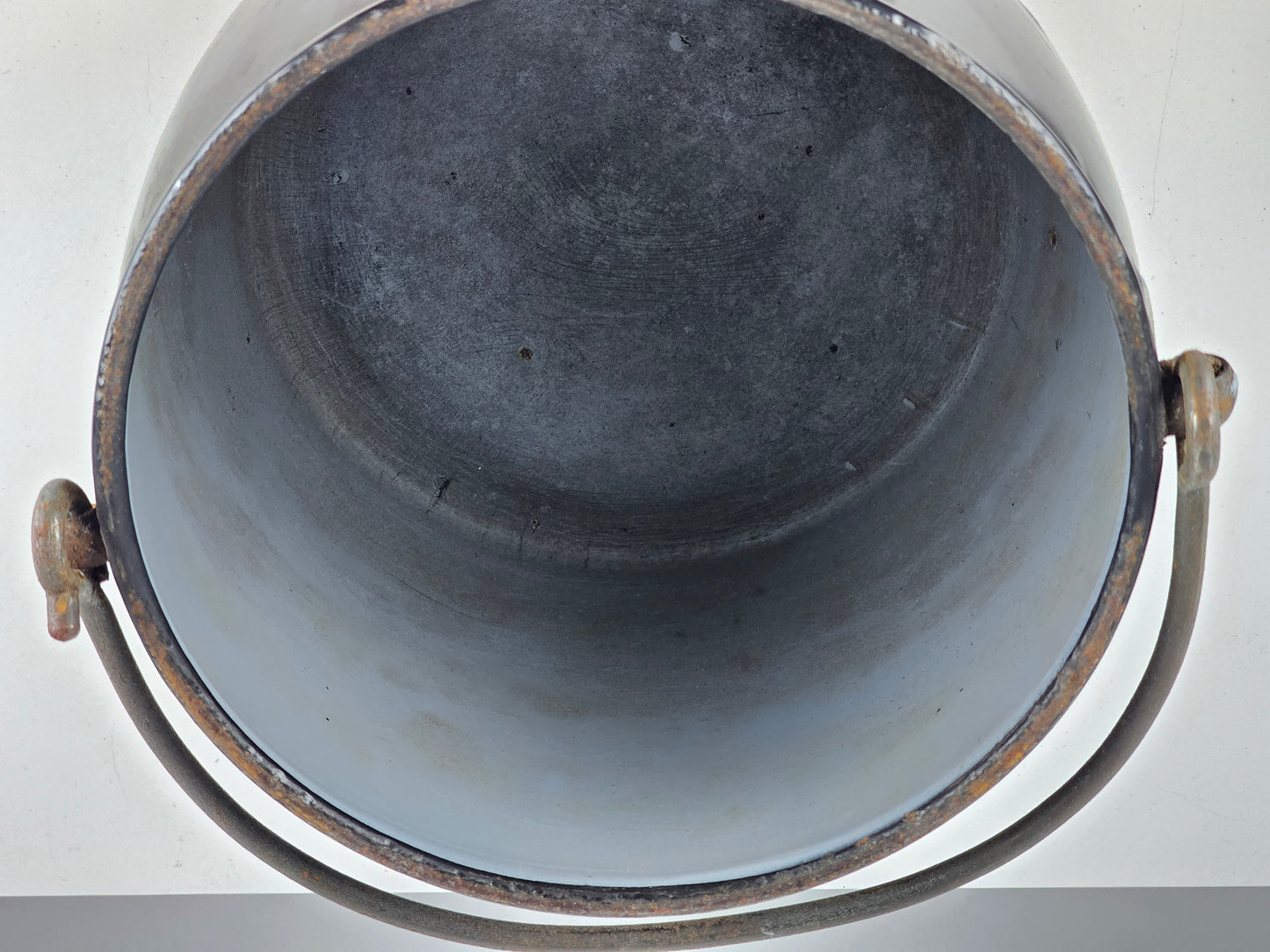 Iron & Enamelled Cooking Pot