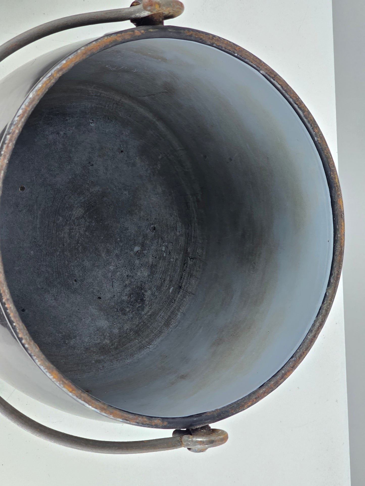 Iron & Enamelled Cooking Pot