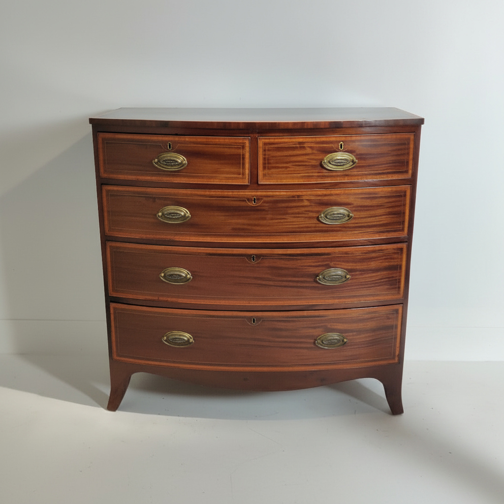 Bow fronted chest of drawers Antique