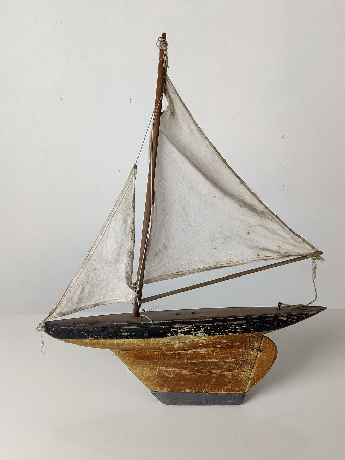 antique pond yacht