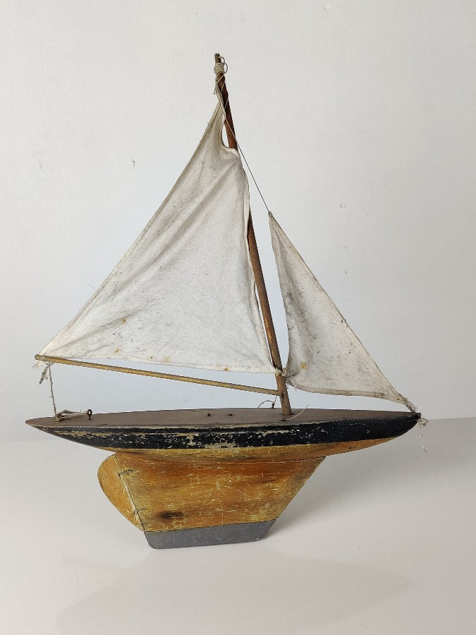 1920's pond yacht