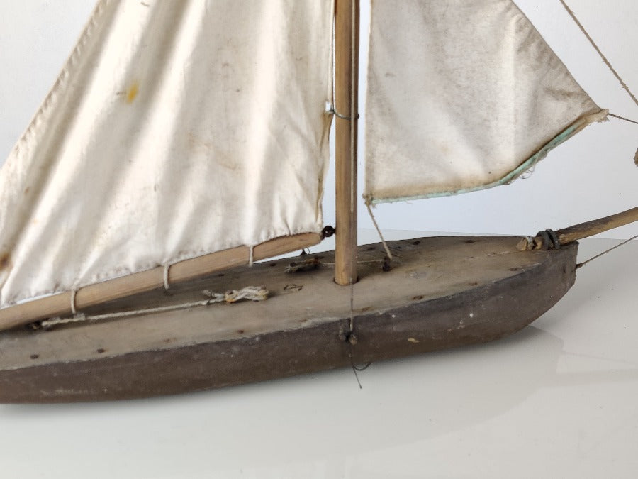 antique pond yacht