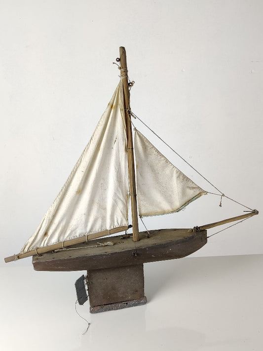 scratch build pond yacht