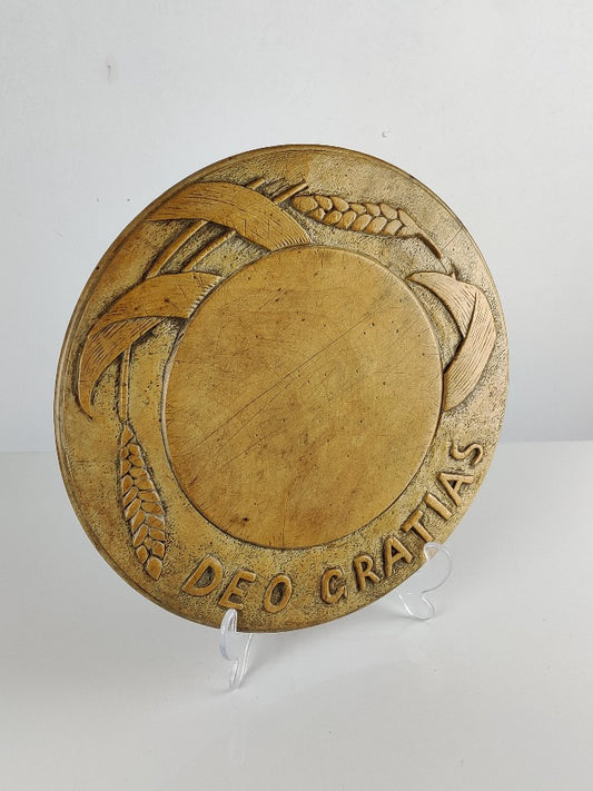 vintage wooden breadboard