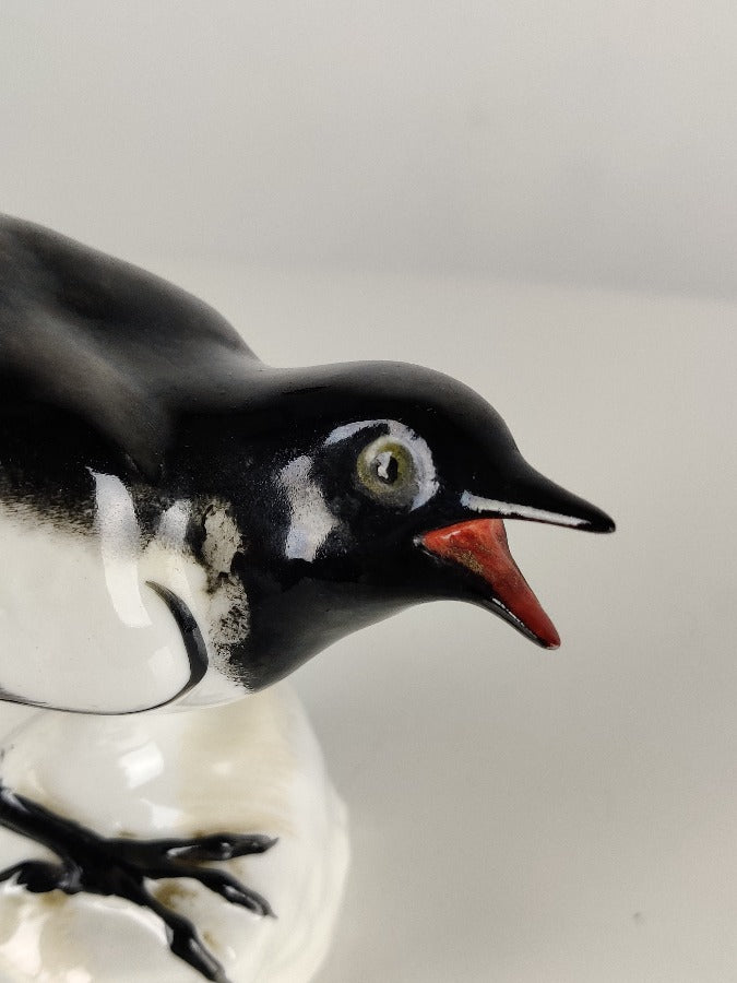 Porcelain Magpie Bird Figurine