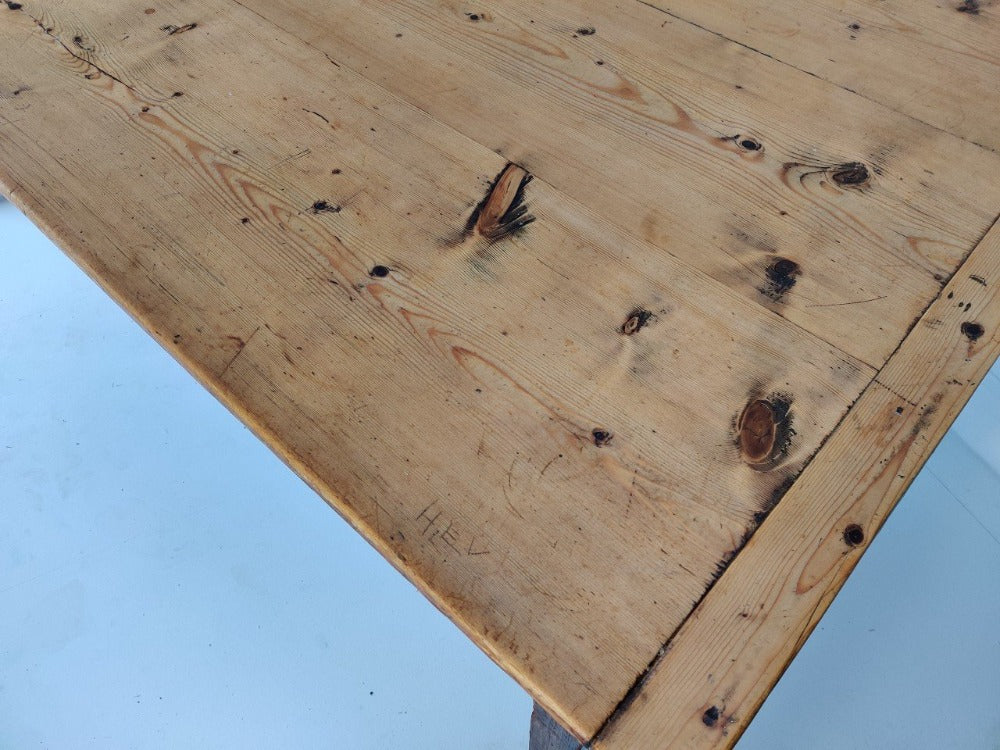 Kitchen Table - Scrubbed Top