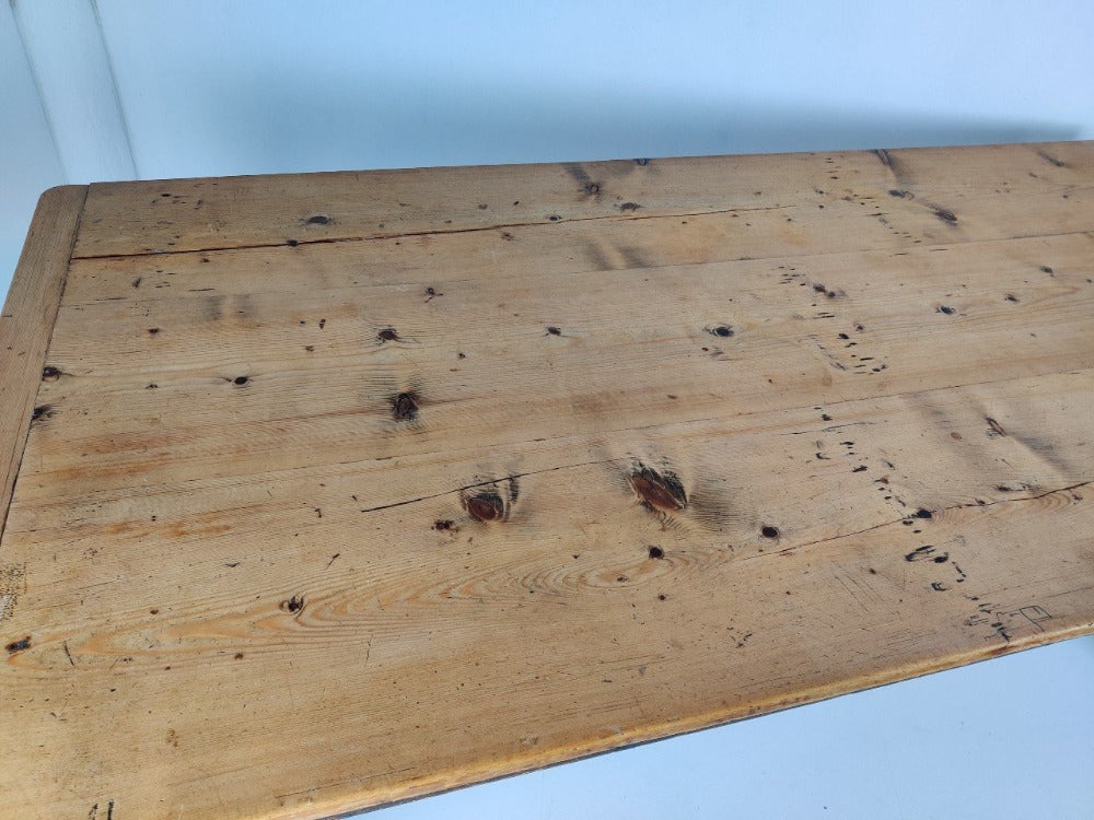 Kitchen Table - Scrubbed Top