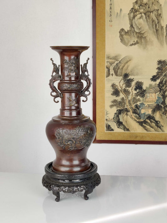 Chinese bronze vase