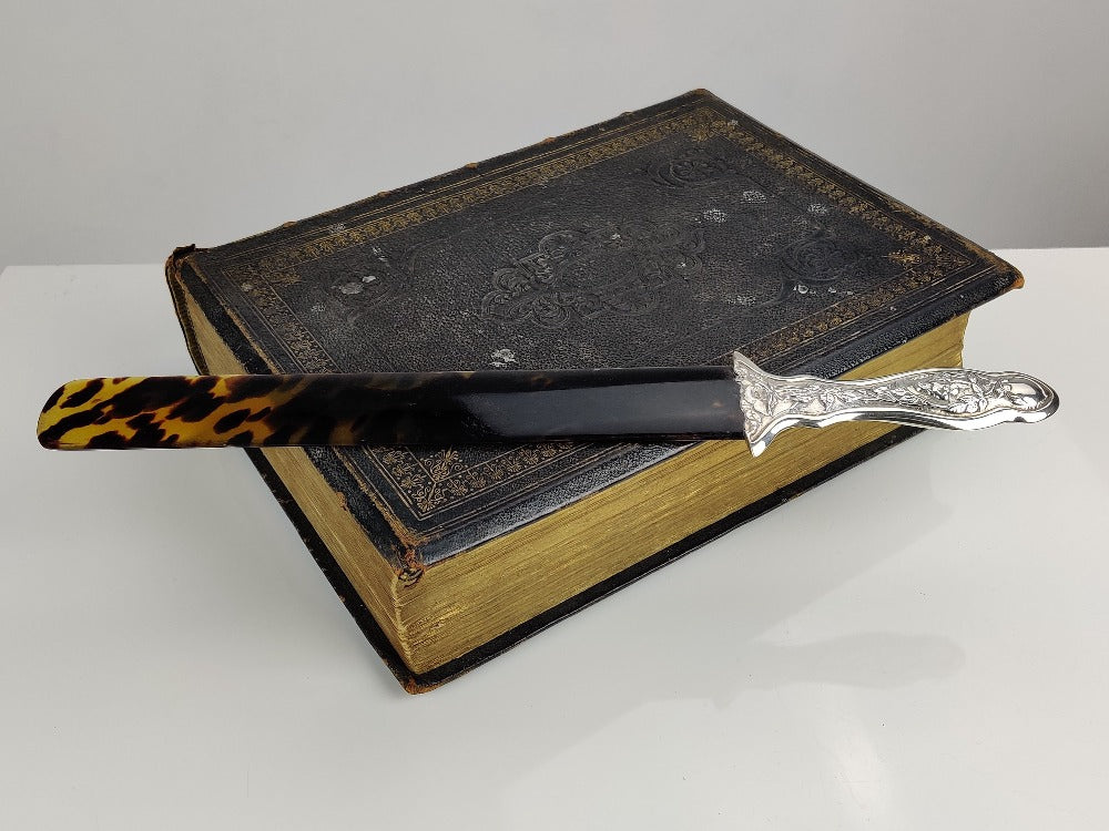 Silver page turner