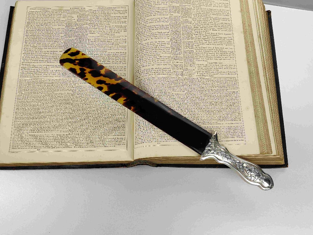 William Comyns page turner