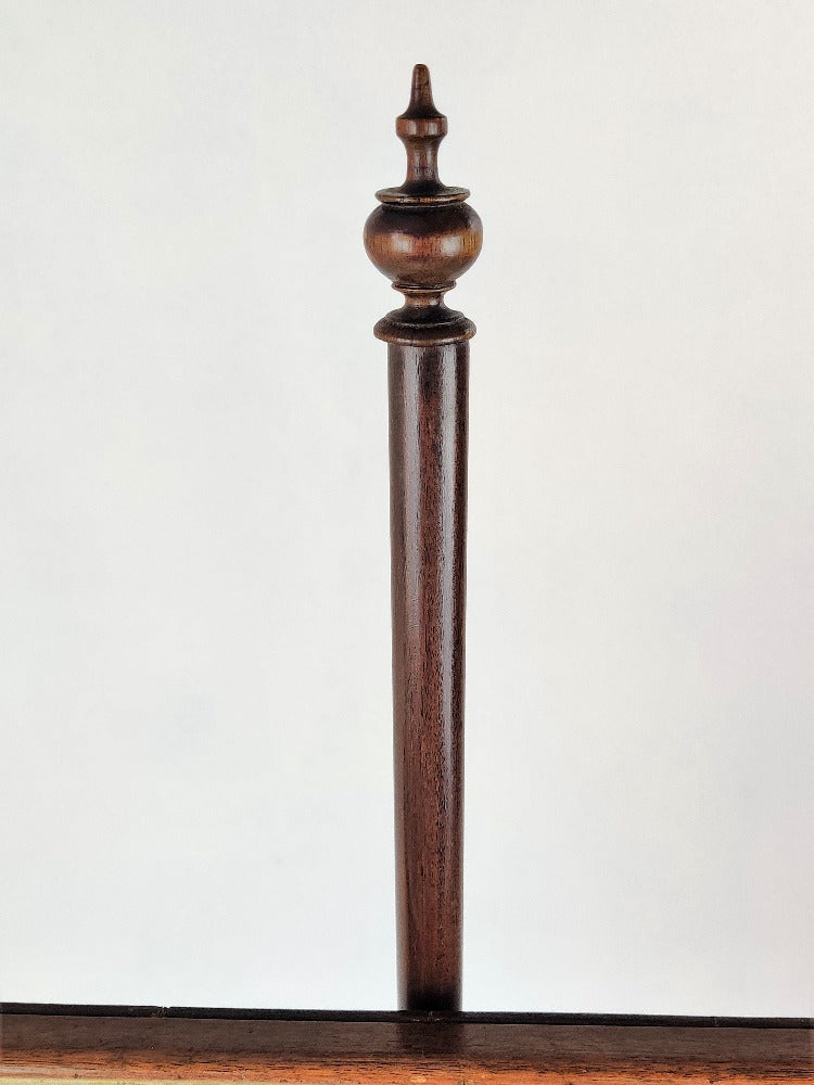Antique screen