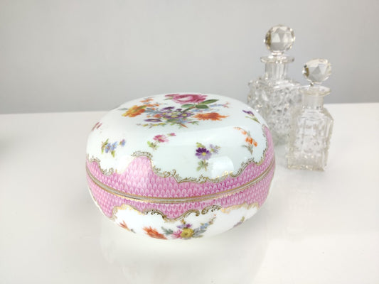 Porcelain Powder Bonbonière Dish