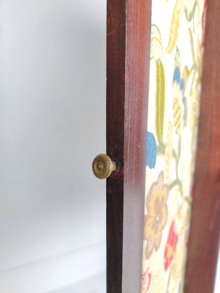 Vintage Screen