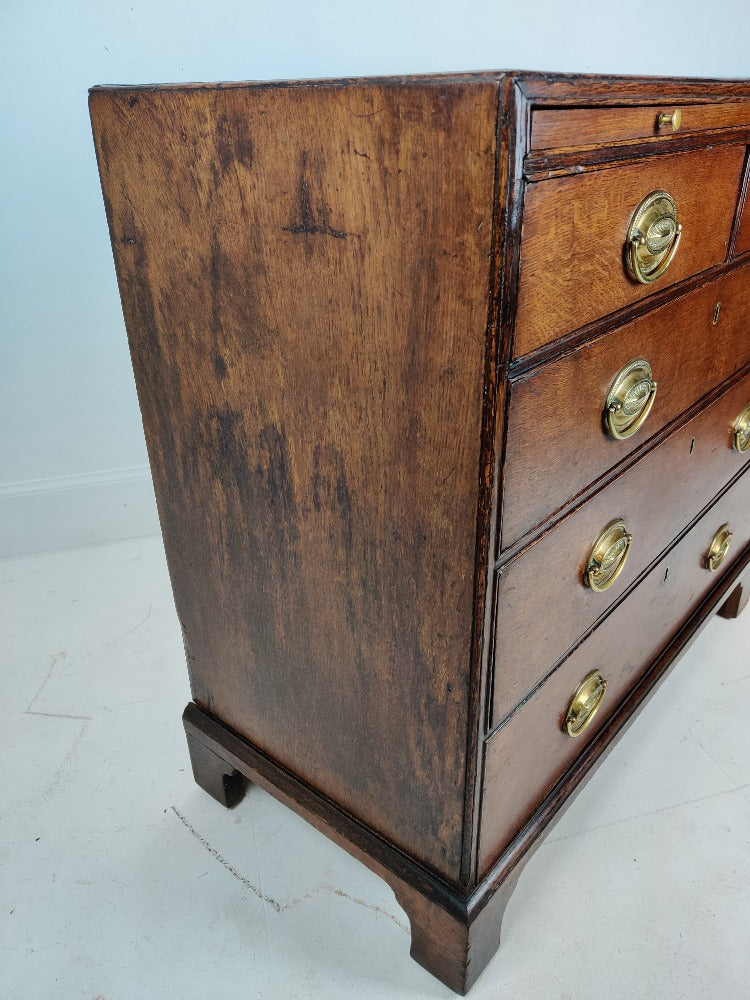 Oak Chest of Drawers