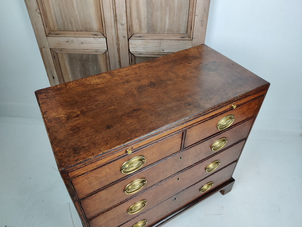Oak Chest of Drawers