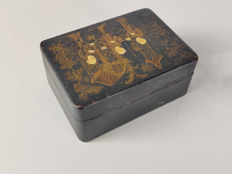 Gilt & Black Lacquer Box