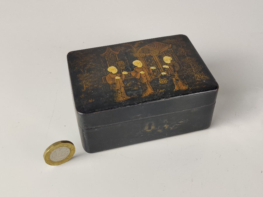 Gilt & Black Lacquer Box