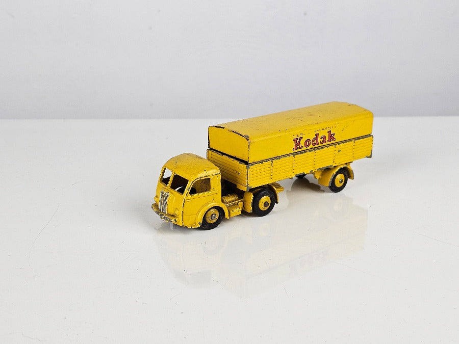 Dinky toys delivery service truck online