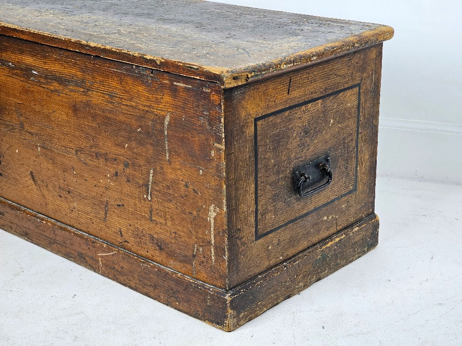 Antique Pine Painted Storage Box - Blanket box - Kist