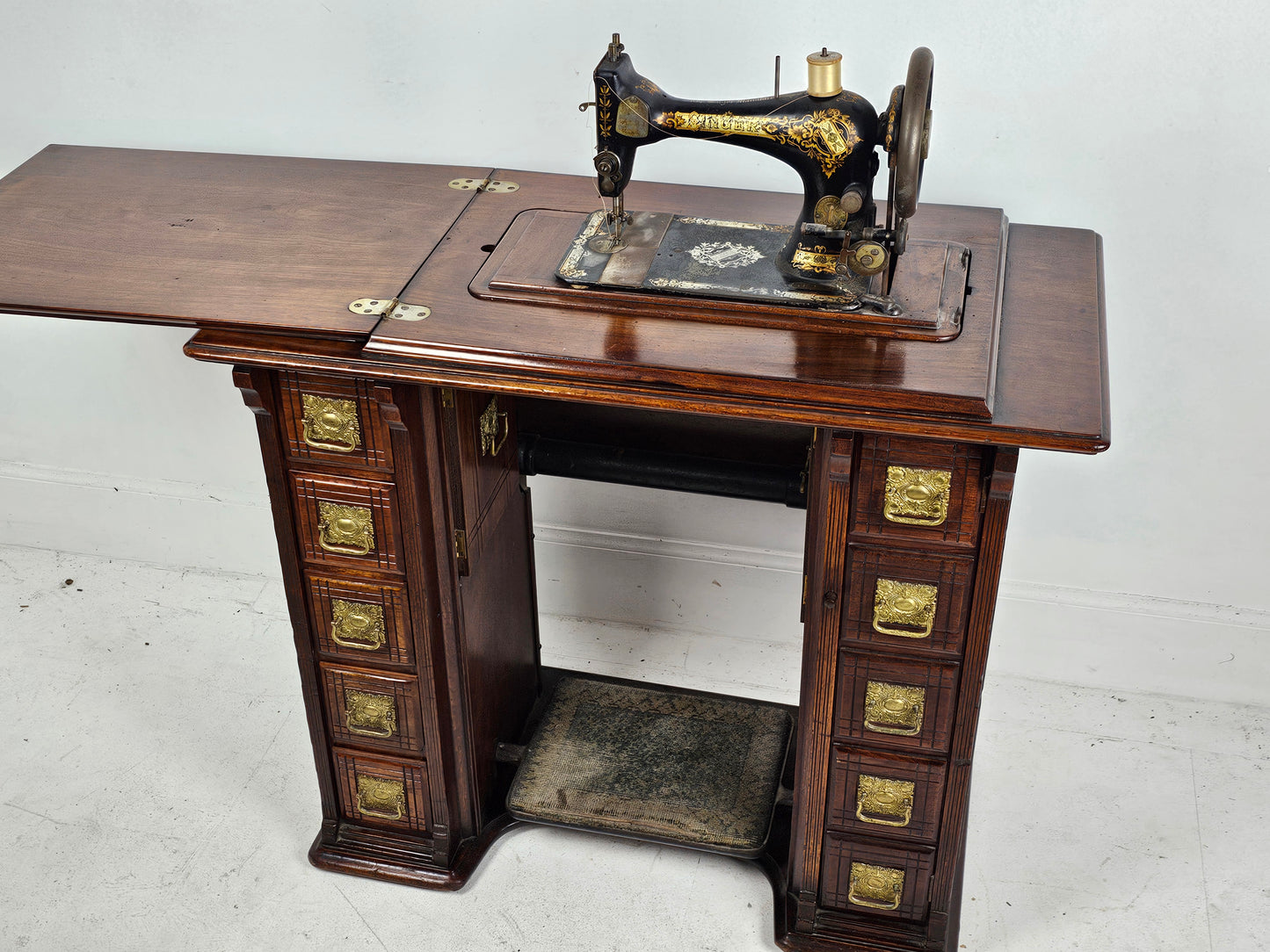 Vintage Singer Treadle Sewing Machine