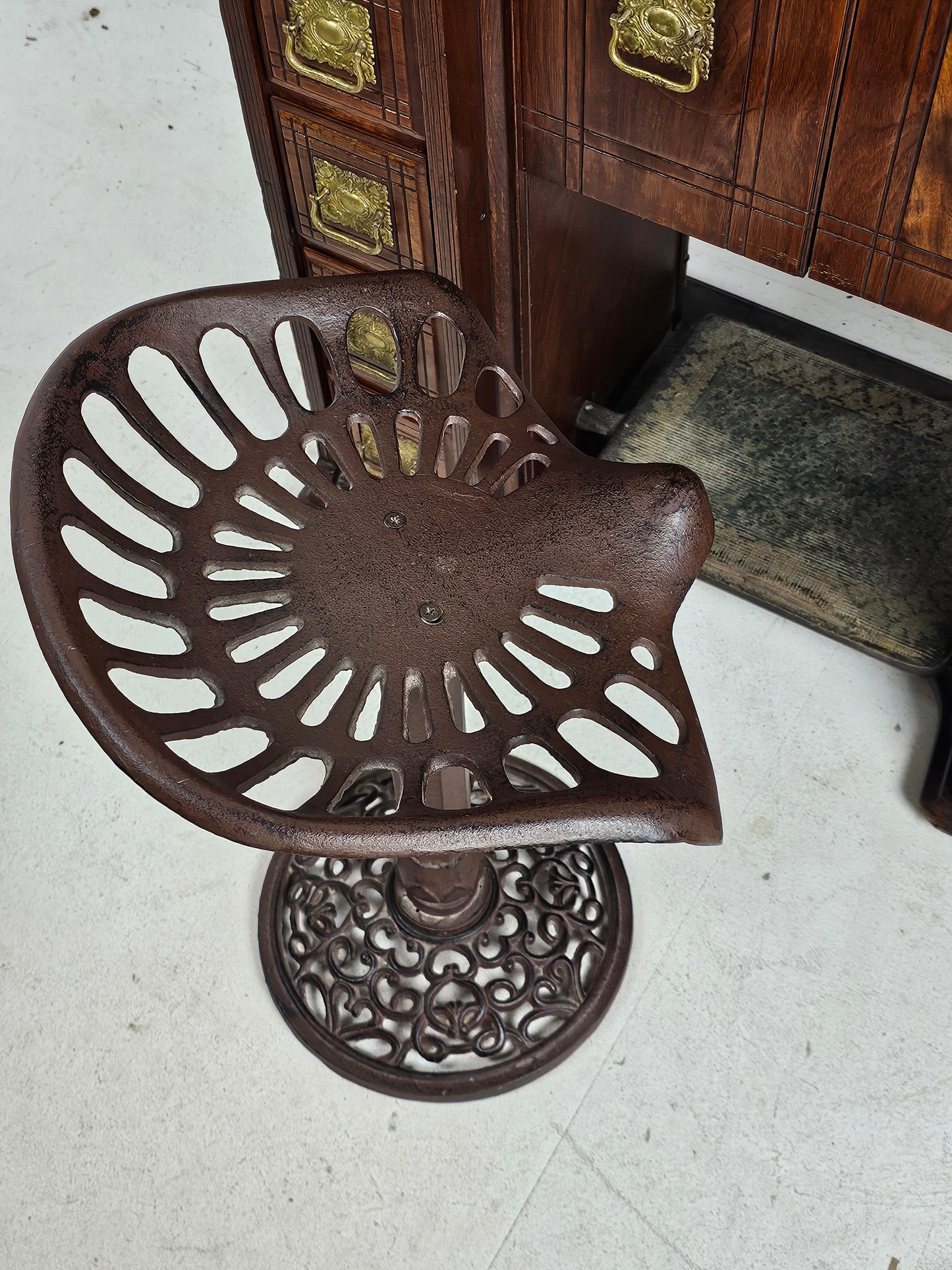 Vintage Singer Treadle Sewing Machine