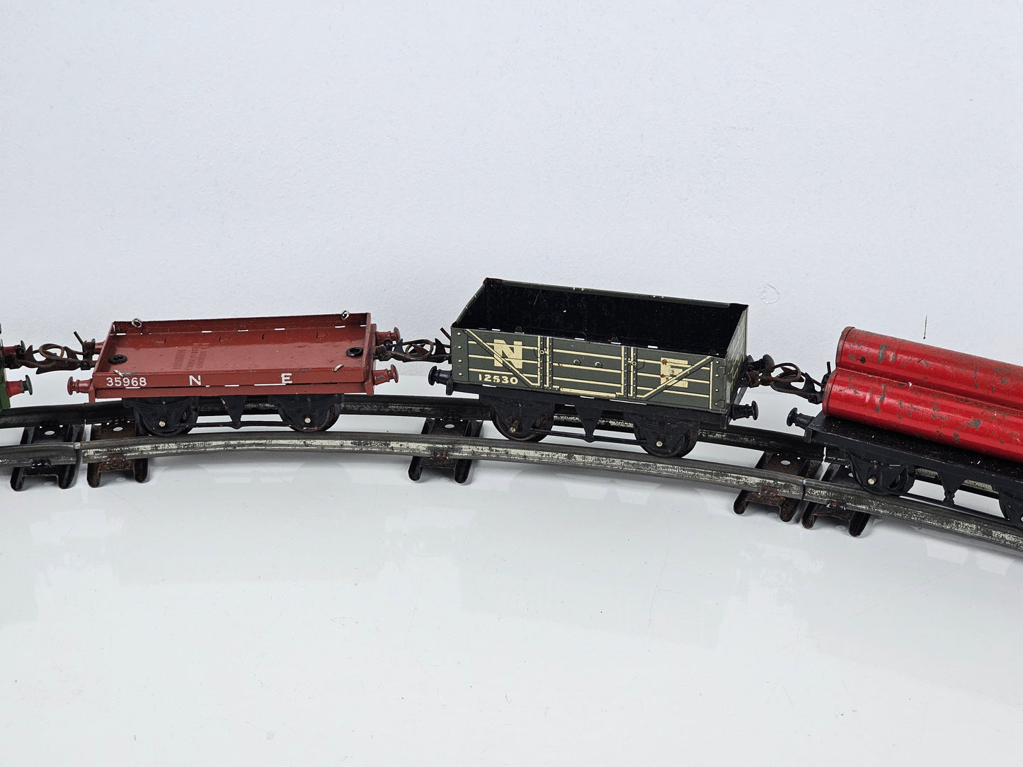 Hornby 'O' gauge LNER engine & tender