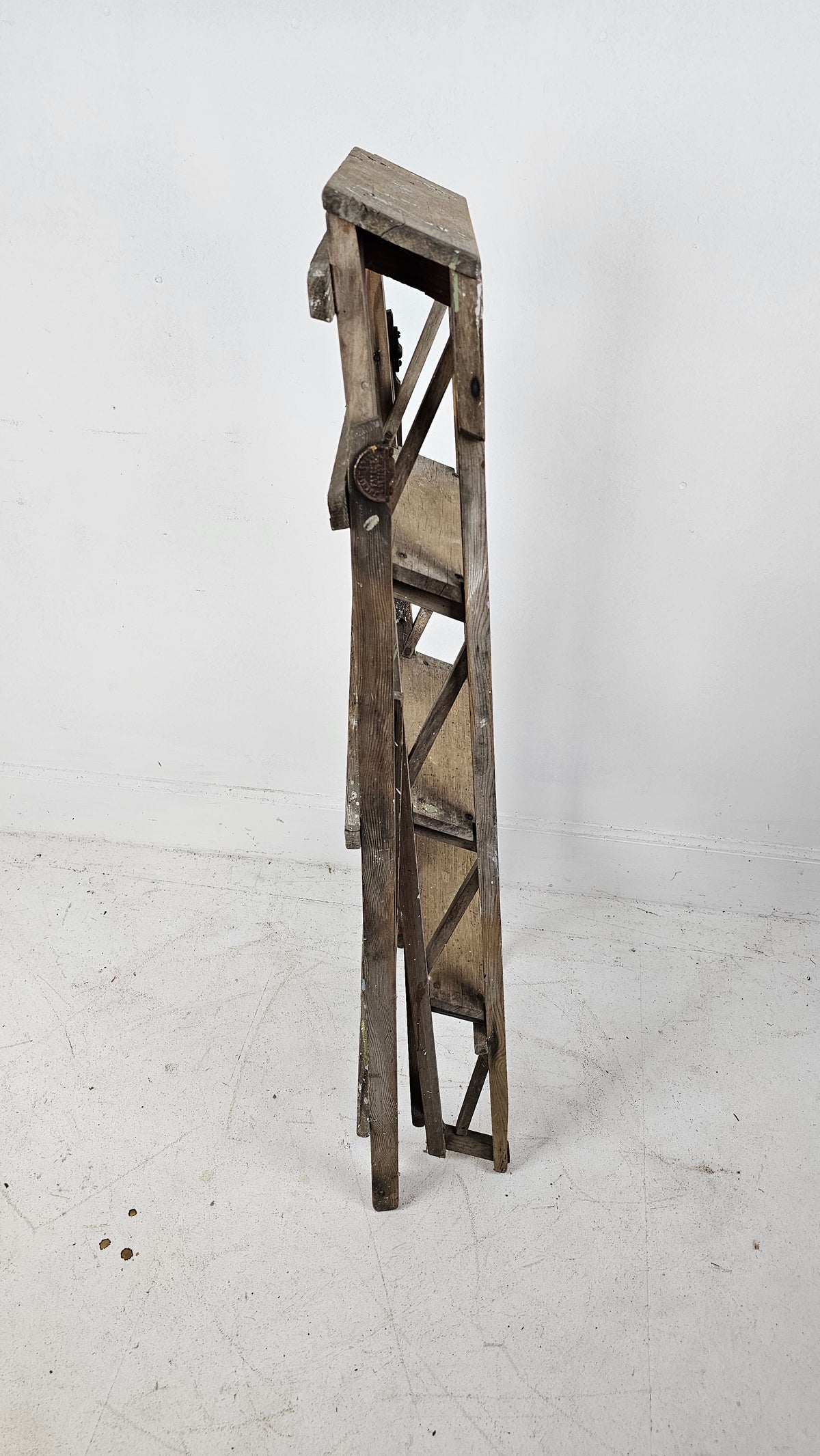 Hatherley Patent library step-ladders
