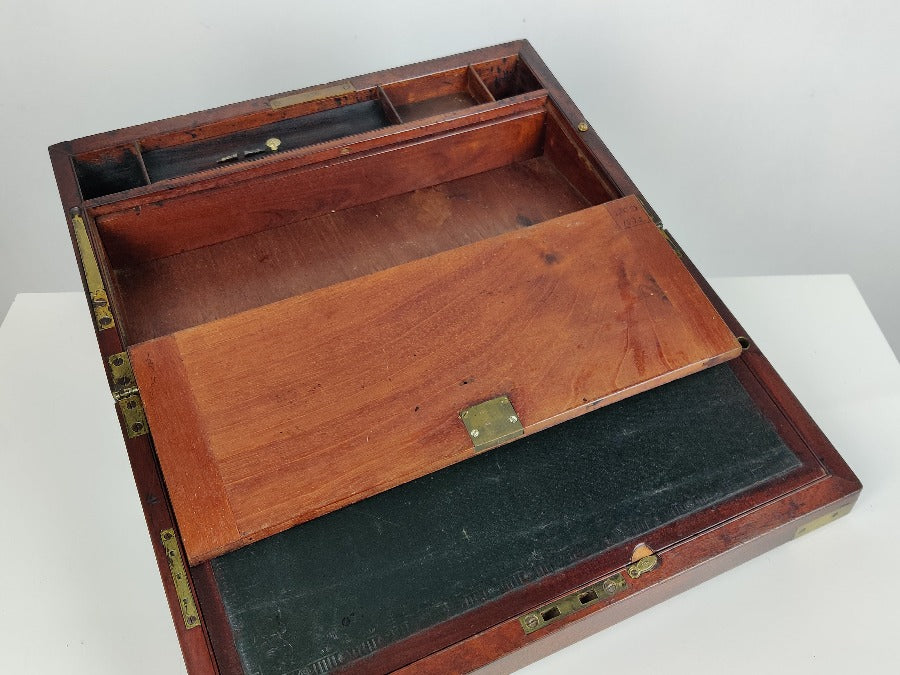 Military Campaign Writing Box/Slope