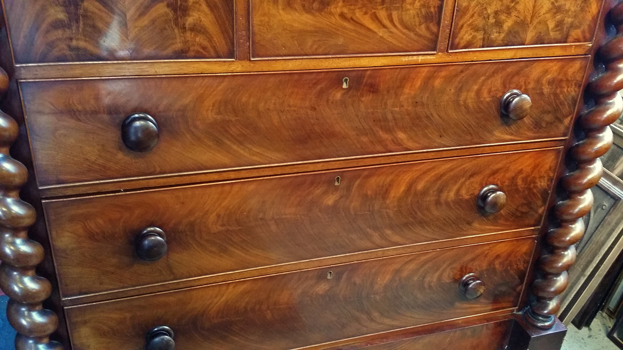 A fab Vintage Chest of Drawers