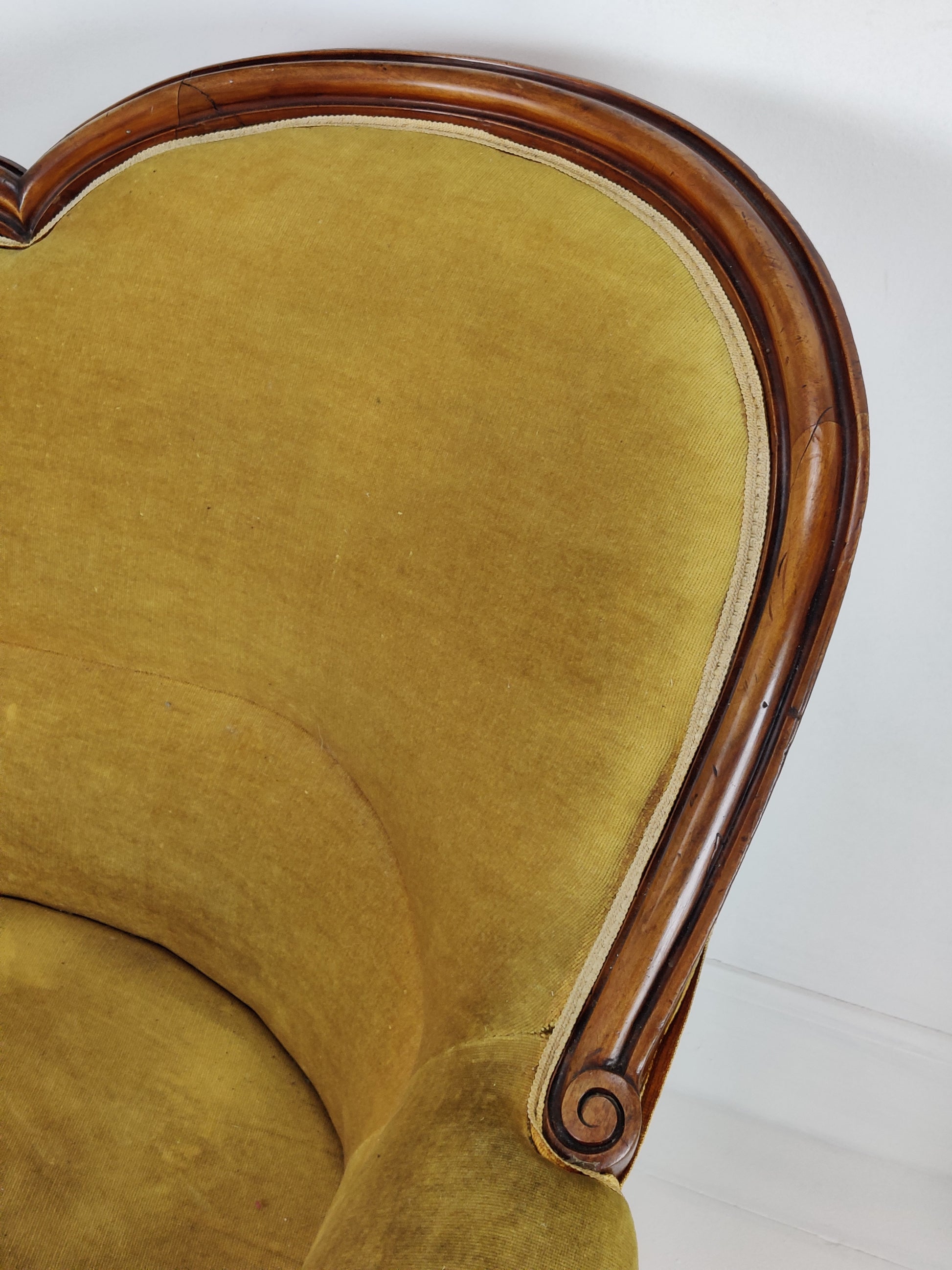 Full length chaise longue