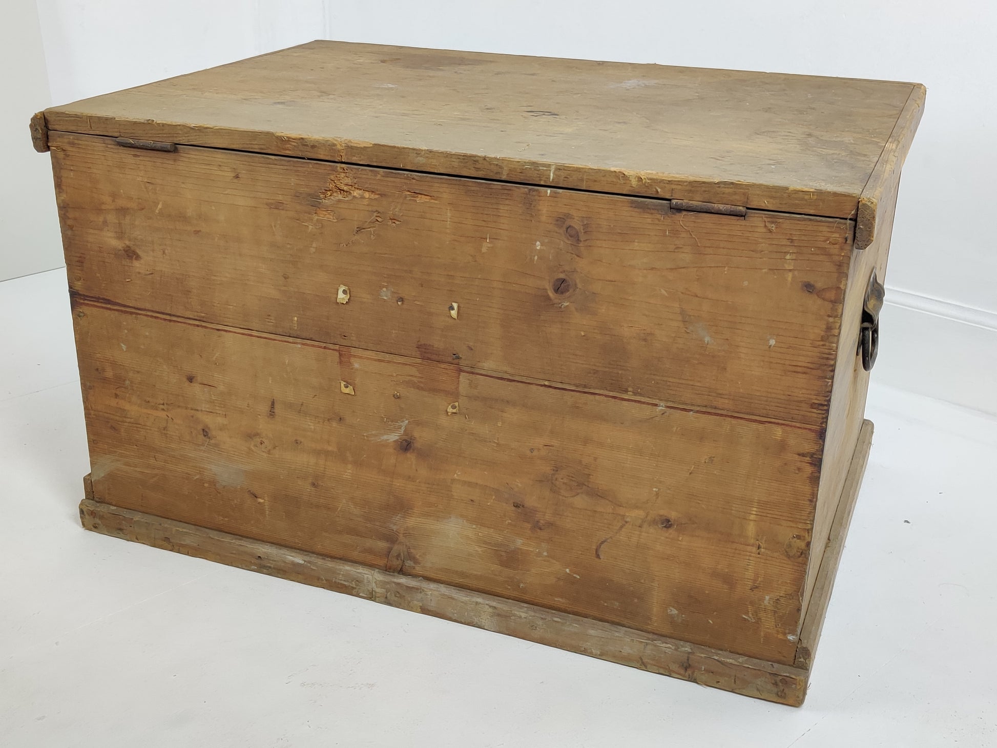 Vintage pine box