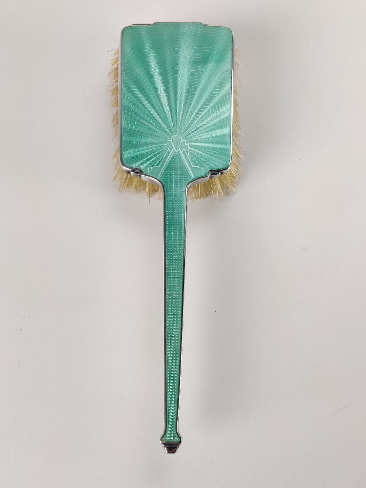 Art deco brush
